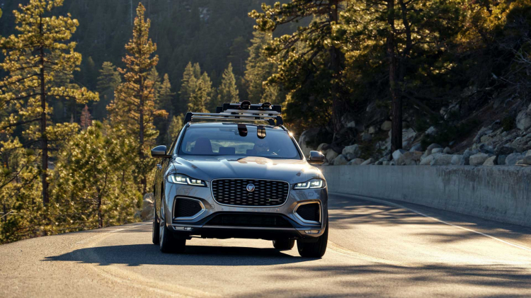 Jaguar F-Pace 2021 trình làng: lột xác ngoạn mục về thiết kế và công nghệ