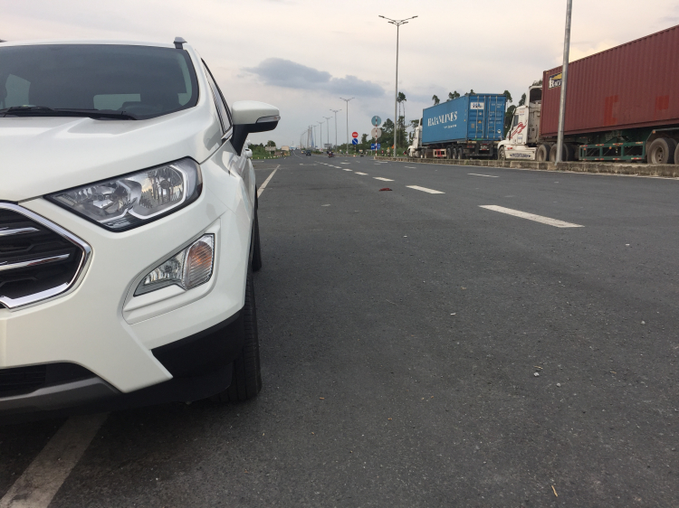 Xpander vs Ecosport chọn em nào cho gia đình các anh?