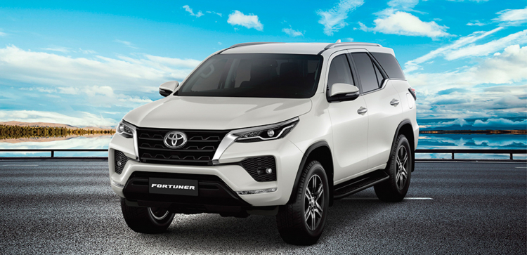 Chi tiết trang bị trên các phiên bản Toyota Fortuner 2021: có còn bị chê nghèo nàn?