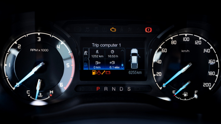 Ford Ranger XLS 2020 gây bất ngờ với số km đi được với 1 bình Dầu 80 lít