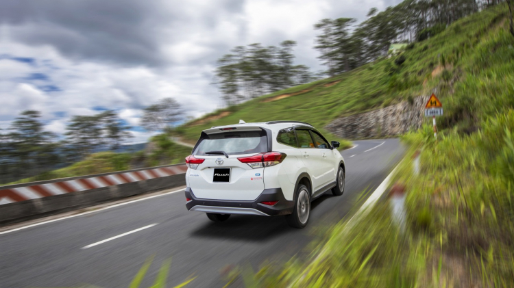 Toyota Rush 2020 có giá mới rẻ hơn 35 triệu đồng, tăng sức cạnh tranh với Xpander Cross và XL7