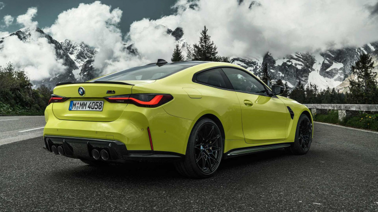 BMW giới thiệu M3 Sedan và M4 Coupe 2021: Thiết kế lưới tản nhiệt gây tranh cãi BMW giới thiệu M3 Sedan và M4 Coupe 2021: Thiết kế lưới tản nhiệt gây tranh cãi