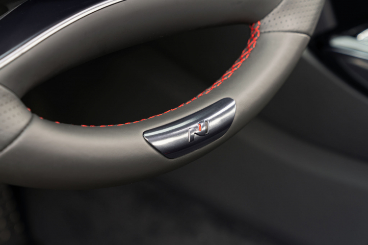 Hyundai Sonata N Line lộ diện ngoại hình thể thao, có thể mạnh đến 290 mã lực Hyundai Sonata N Line lộ diện ngoại hình thể thao, có thể mạnh đến 290 mã lực