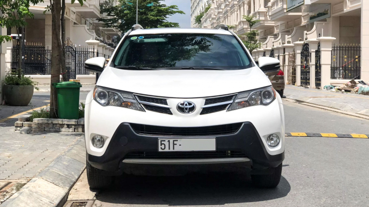 Chạy 5 năm, Toyota RAV4 nhập Mỹ vẫn có giá bán lại cao hơn Honda CR-V 2020 mới