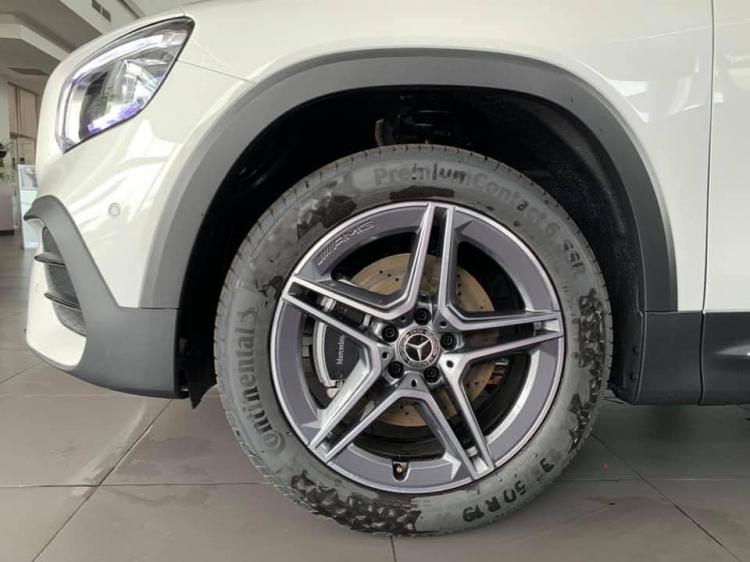 Ảnh xe Mercedes-Benz GLB 200 AMG tại Việt Nam