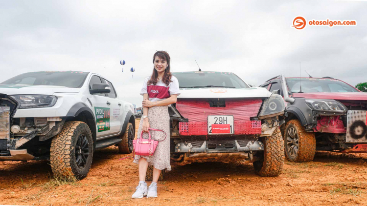 Những bóng hồng xuất hiện tại Giải Đua xe Ô tô Địa hình Việt Nam PV OIL CUP 2020 Những bóng hồng xuất hiện tại Giải Đua xe Ô tô Địa hình Việt Nam PV OIL CUP 2020