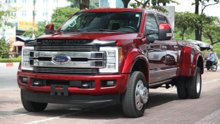  Ford F-450 Super Duty Limited (4).jpg