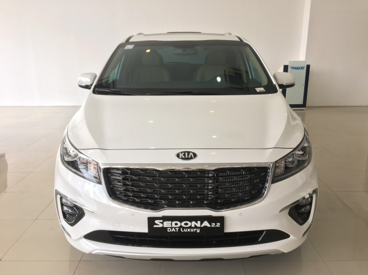 cần bán KIA Sedona full dầu 2019