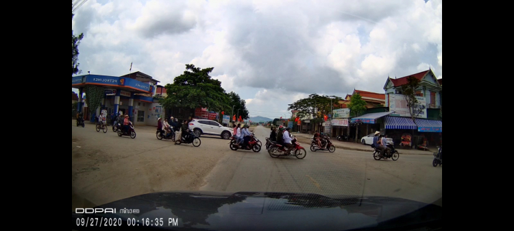 Nhường nhịn khi tham gia giao thông giúp mọi việc trở nên dễ dàng hơn Nhường nhịn khi tham gia giao thông giúp mọi việc trở nên dễ dàng hơn