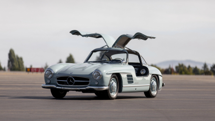 Mercedes-300-SL-1.jpg