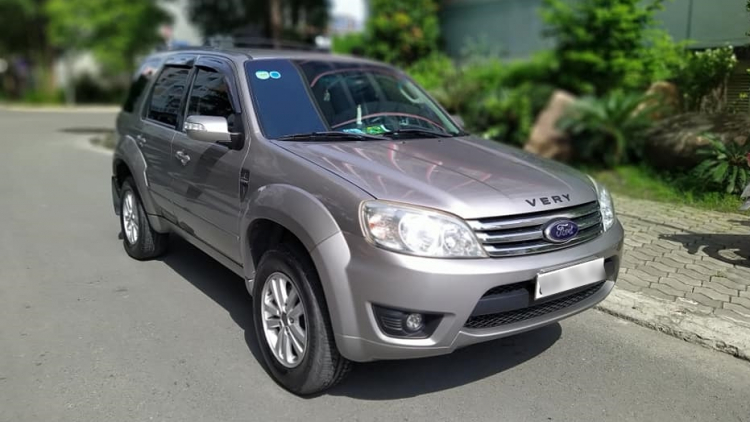 Cửa xe Escape 2010 bị kẹt