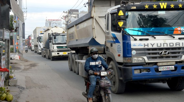 Hiểm nguy chực chờ trên một con đường