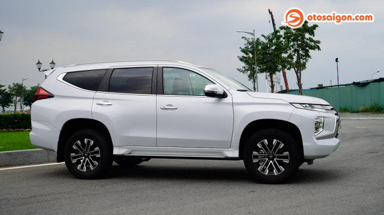 Mitsubishi Pajero Sport 2020 ra mắt tại Việt Nam: giá từ 1,11 tỷ đồng, cạnh tranh bằng trang bị và vận hành