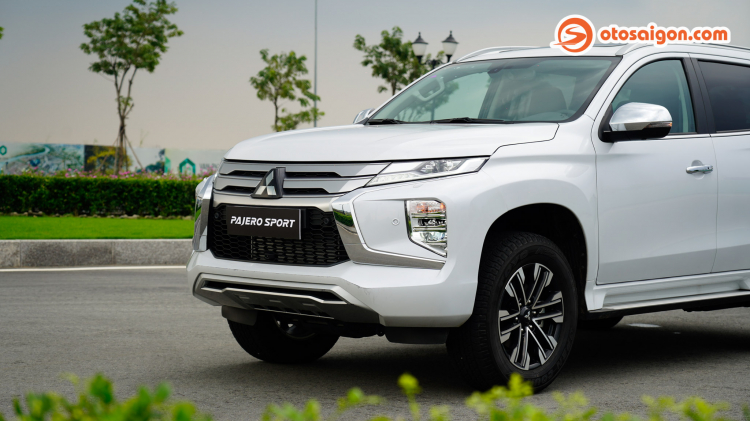 Mitsubishi Pajero Sport 2020 ra mắt tại Việt Nam: giá từ 1,11 tỷ đồng, cạnh tranh bằng trang bị và vận hành