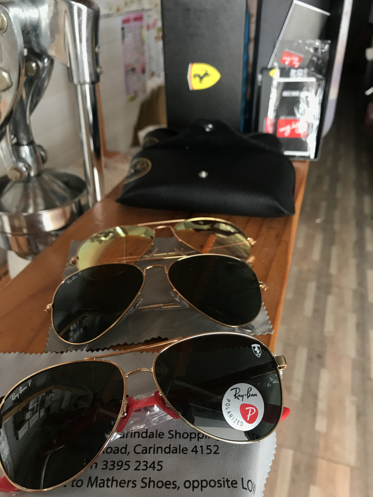 Mua kính rayban xịn ở Vn