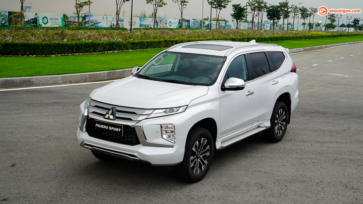 Giá lăn bánh Mitsubishi Pajero Sport 2020 tăng so với trước nhưng vẫn rẻ hơn Fortuner, Everest