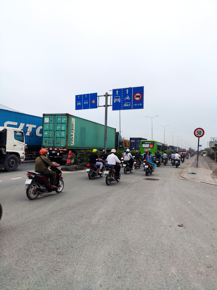 Cấm đỗ xe trên nhiều tuyến đường ở quận 12 Cấm đỗ xe trên nhiều tuyến đường ở quận 12