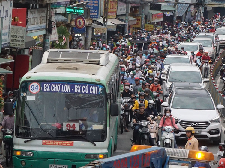 TP.HCM: 3 giải pháp kiểm soát xe cá nhân vào trung tâm