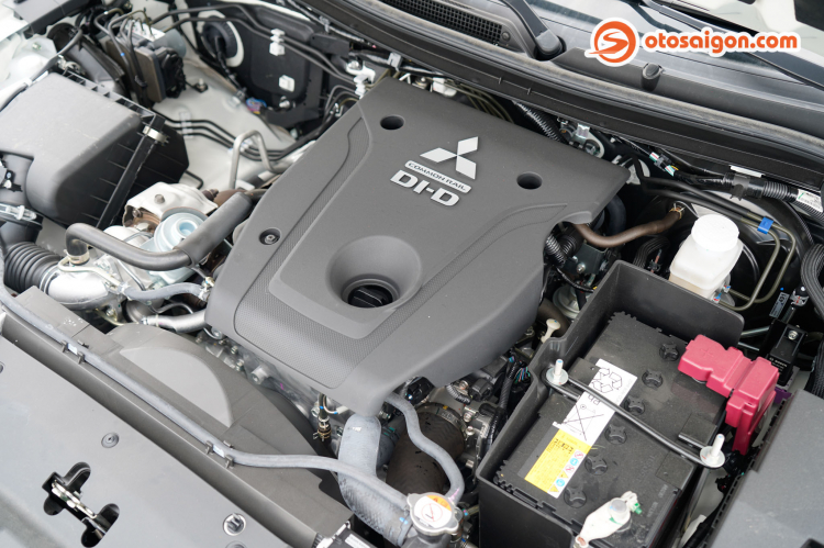 So sánh Mitsubishi Pajero Sport và Ford Everest: chọn SUV máy dầu cao cấp nào trong tầm giá 1,4 tỷ? So sánh Mitsubishi Pajero Sport và Ford Everest: chọn SUV máy dầu cao cấp nào trong tầm giá 1,4 tỷ?