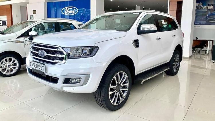 So sánh Mitsubishi Pajero Sport và Ford Everest: chọn SUV máy dầu cao cấp nào trong tầm giá 1,4 tỷ?