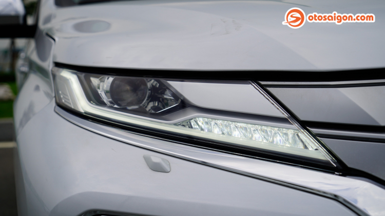 So sánh Mitsubishi Pajero Sport và Ford Everest: chọn SUV máy dầu cao cấp nào trong tầm giá 1,4 tỷ? So sánh Mitsubishi Pajero Sport và Ford Everest: chọn SUV máy dầu cao cấp nào trong tầm giá 1,4 tỷ?