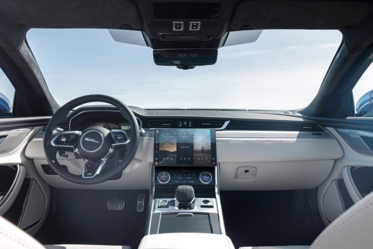 Jaguar XF 2021 lộ diện: nội thất hiện đại và sang trọng hơn