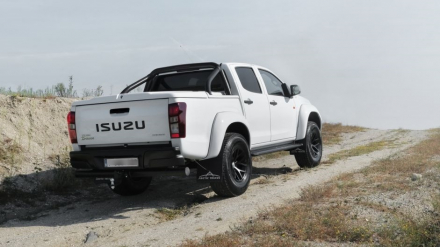 isuzu 1.jpg