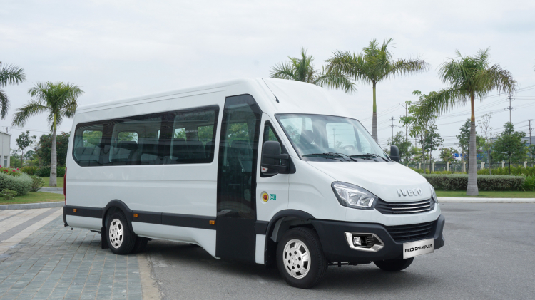 Iveco Daily ra mắt với giá từ 870 triệu đồng, cạnh tranh với Solati và Transit