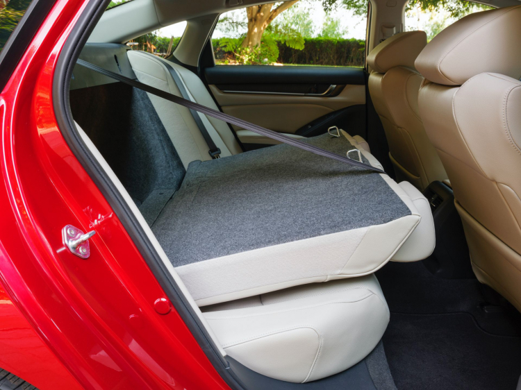 Honda Accord 2021 báo giá từ 24.770 USD tại Mỹ: bỏ hộp số sàn, nâng cấp công nghệ