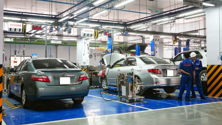 garage-sua-chua-oto.jpg