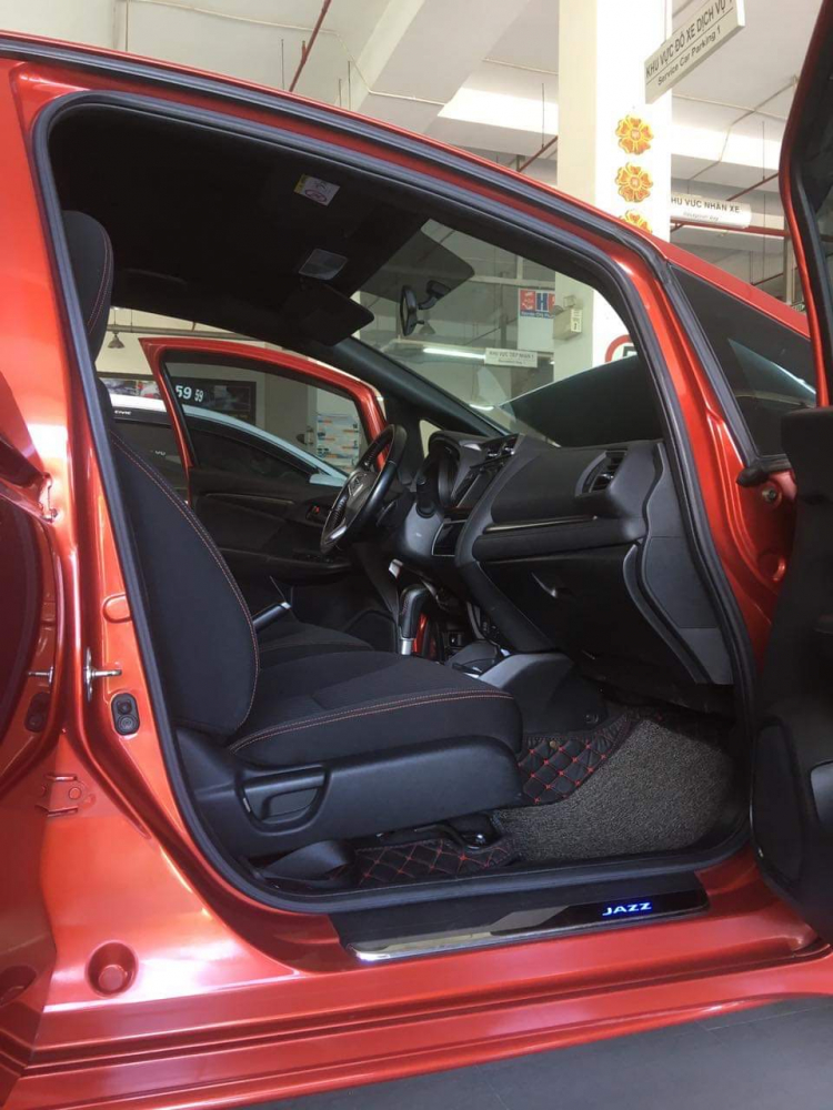 Honda Jazz độ màn 10inch được ko?