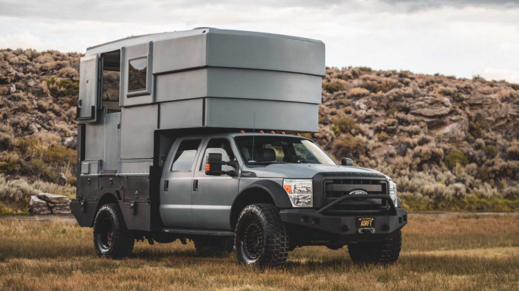 Camping dễ dàng với "biệt thự di động" Ford F-550 Adrift giá 5 tỷ đồng