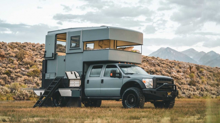 Camping dễ dàng với "biệt thự di động" Ford F-550 Adrift giá 5 tỷ đồng