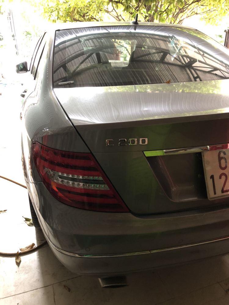 Nên mua Mercedes E300 2010 cũ?