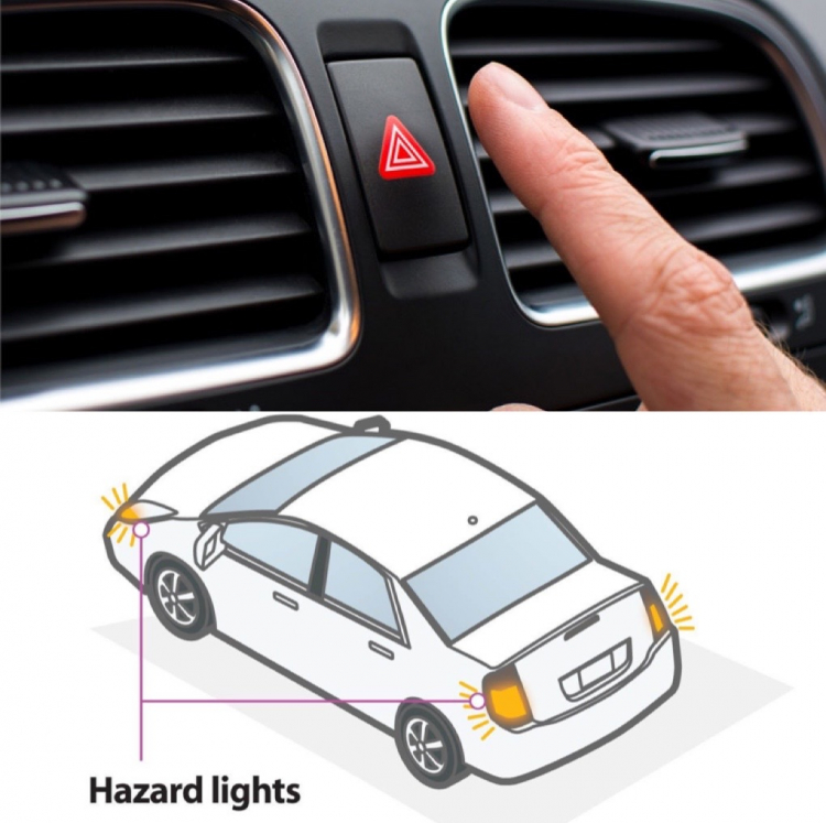 Đèn báo ô tô khi lùi? Có nên bật luôn hazard light?