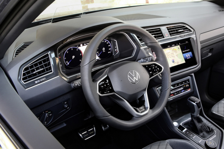 Volkswagen Tiguan 2021 báo giá từ 32.230 USD tại Anh: có thêm bản hiệu suất cao