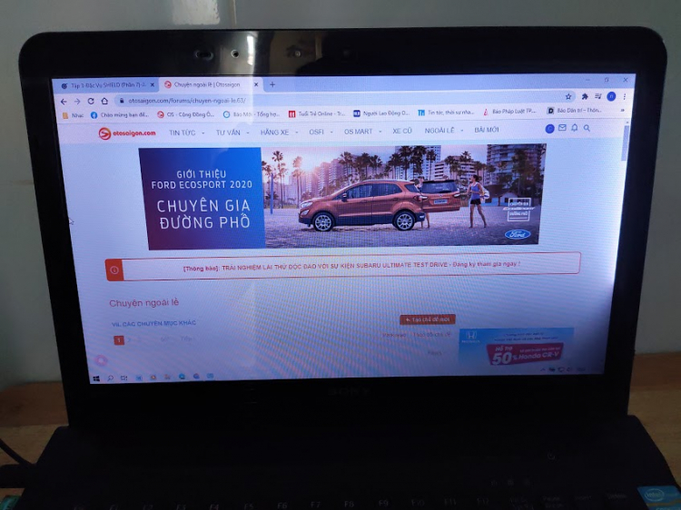 Màn hình laptop bị tối mờ 1 góc? Màn hình laptop bị tối mờ 1 góc?