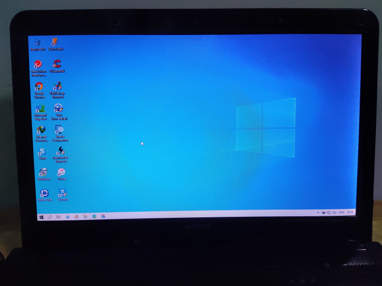 Màn hình laptop bị tối mờ 1 góc? Màn hình laptop bị tối mờ 1 góc?