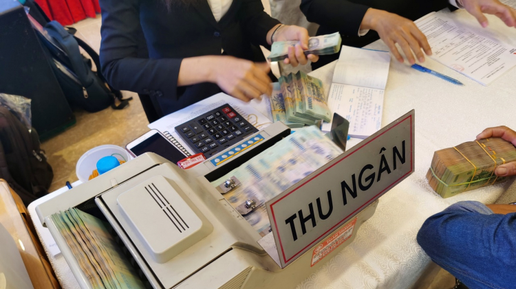 Xe nhập lẫn xe lắp ráp "đua" ưu đãi 50%, thậm chí 100% trước bạ để hút khách dịp cuối năm Xe nhập lẫn xe lắp ráp "đua" ưu đãi 50%, thậm chí 100% trước bạ để hút khách dịp cuối năm