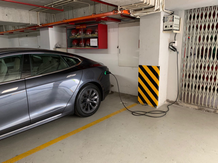 Vẻ đẹp của Porsche 911 hơn 10 năm tuổi tại Việt Nam Vẻ đẹp của Porsche 911 hơn 10 năm tuổi tại Việt Nam