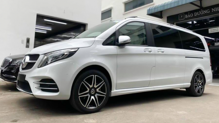 Cận cảnh Mercedes-Benz V250 AMG mới có giá 3,183 tỷ đồng vừa về đại lý