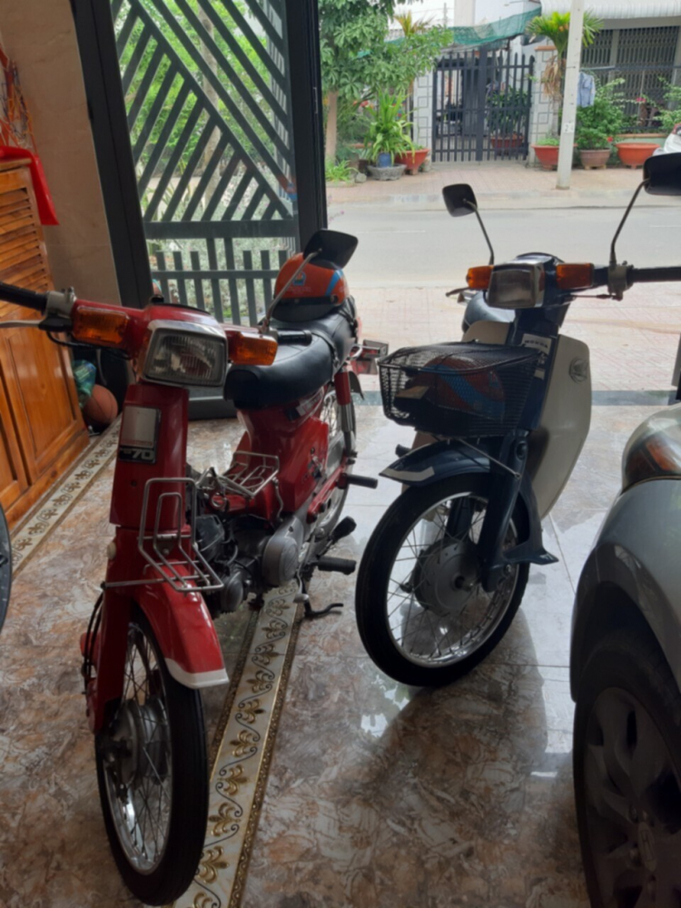 Bộ đôi Honda cub hàng hiếm.. giá gần 400 triệu