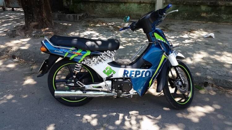 Bộ đôi Honda cub hàng hiếm.. giá gần 400 triệu Bộ đôi Honda cub hàng hiếm.. giá gần 400 triệu