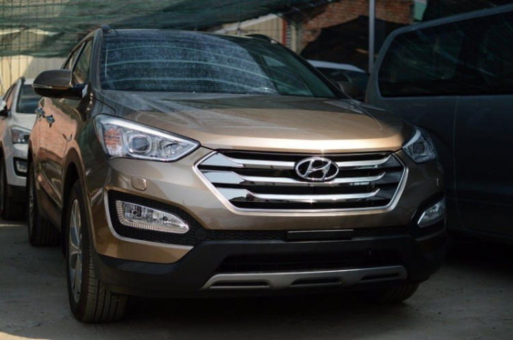 Hyundai Sonata dã xuất hiện. Đối thủ của Toyota Camry tại Việt Nam Hyundai Sonata dã xuất hiện. Đối thủ của Toyota Camry tại Việt Nam