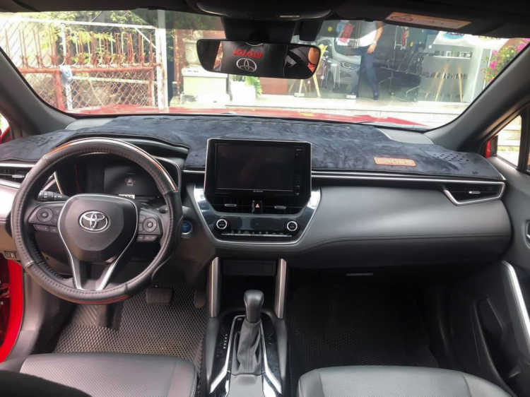 Toyota Corolla Cross Hybrid đầu tiên lên sàn xe cũ tại Việt Nam: odo 3.000 km, rao bán 979 triệu đồng