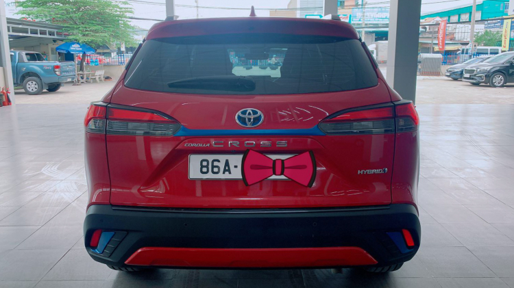 Toyota Corolla Cross Hybrid đầu tiên lên sàn xe cũ tại Việt Nam: odo 3.000 km, rao bán 979 triệu đồng