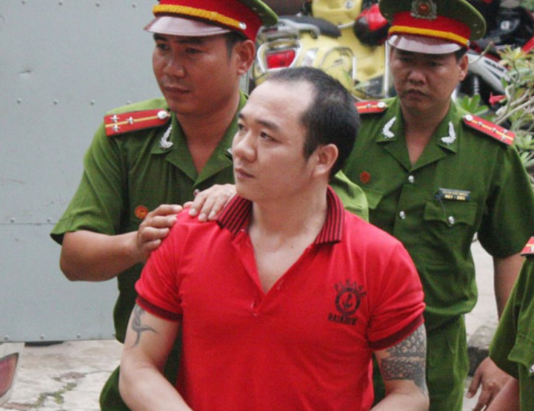 Khởi tố đối tượng gây tai nạn giao thông, và đẩy người khác nhận tội thay Khởi tố đối tượng gây tai nạn giao thông, và đẩy người khác nhận tội thay