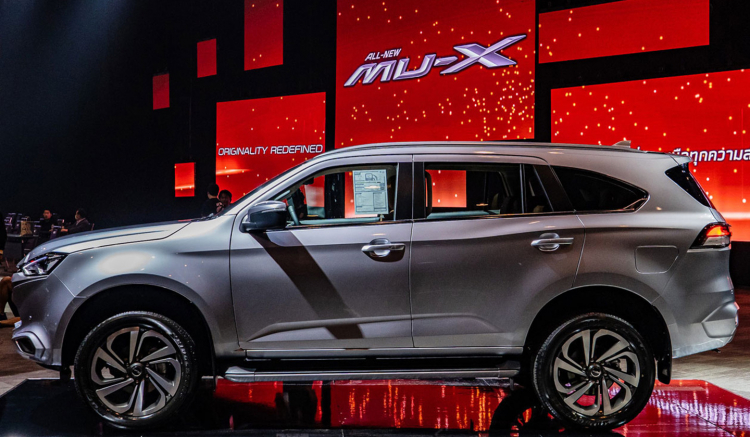 Isuzu Mu-X 2021 chính thức ra mắt: sang trọng hơn, đầy ấp trang bị an toàn và hỗ trợ lái Isuzu Mu-X 2021 chính thức ra mắt: sang trọng hơn, đầy ấp trang bị an toàn và hỗ trợ lái