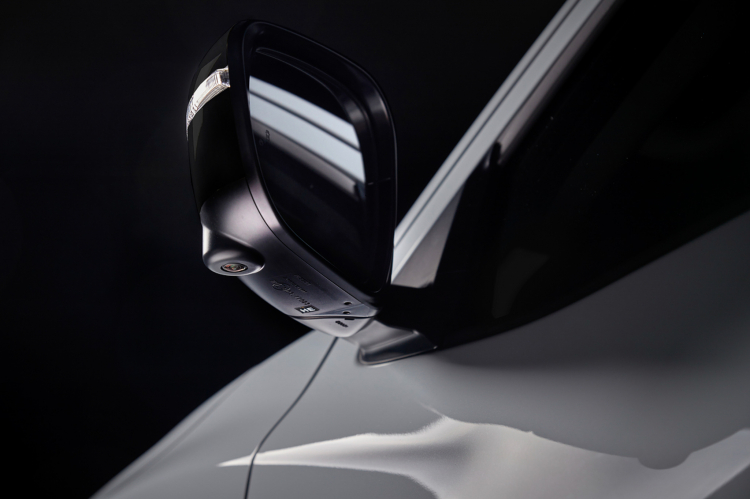 Nissan Navara 2021 ra mắt: cứng cáp, an toàn và hiện đại hơn