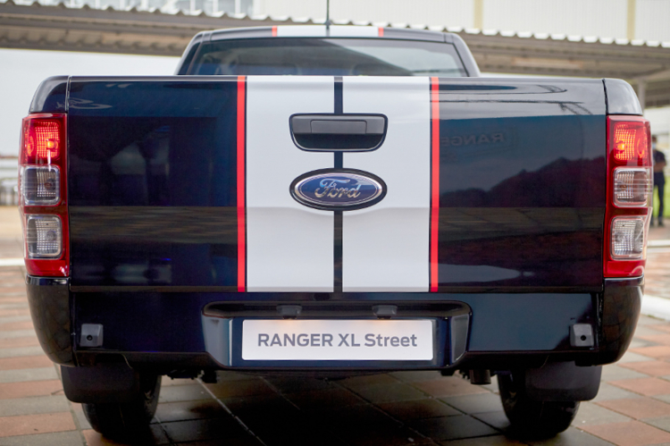 Ford Thái Lan ra mắt Ranger XL Street 2.2 MT: Bán tải “đi cày” nhưng phải đẹp
